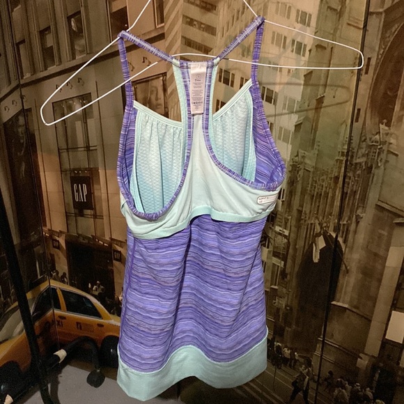 EUC woman’s size 2 (Ivivva by Lululemon) adorable tank with built in bra - Picture 6 of 6